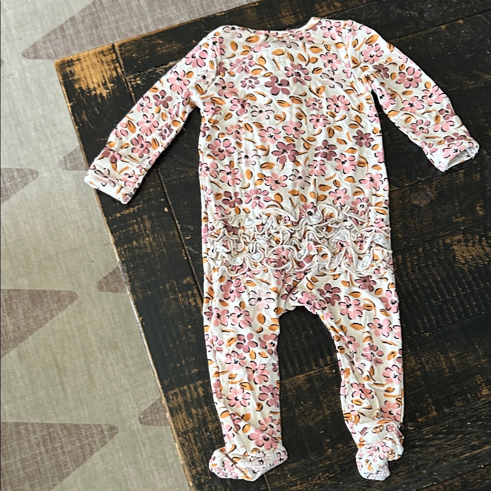 Caden Lane never worn 3-6 month Pink Floral Zip Front Footed One-Piece - Picture 3 of 4